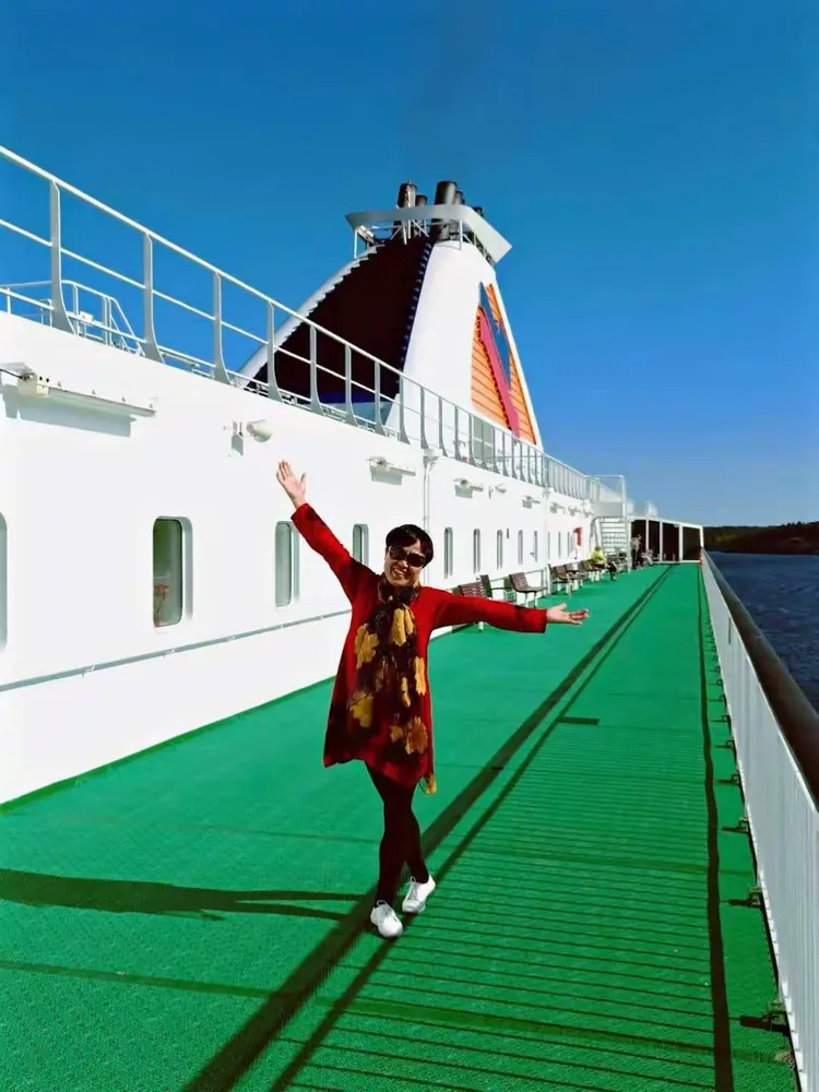 爱沙尼亚女足队员积极训练备战北欧杯赛事，迎接挑战