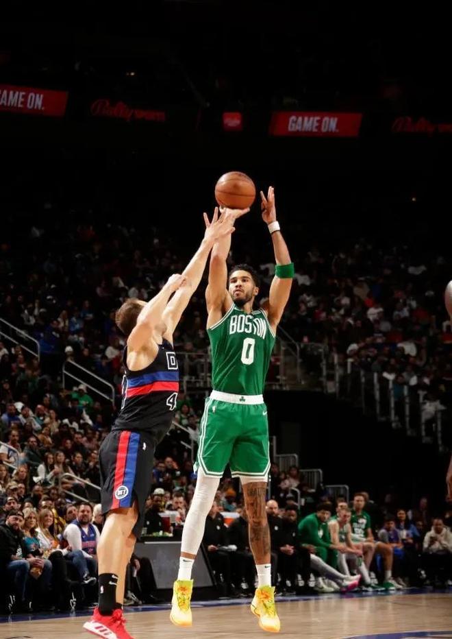 热火B队完胜国王，波尔津吉斯送出助攻