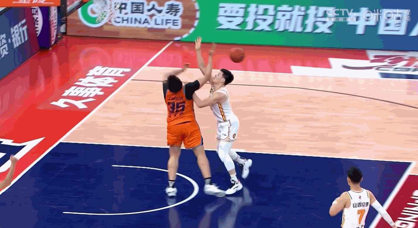 关于上海男篮败给山西，排名下滑的信息