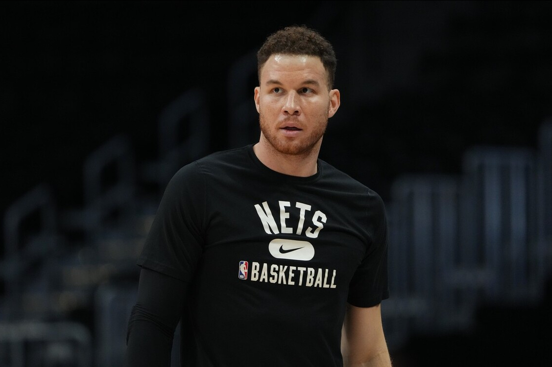 沙尔克遭遇挫败,陷入连败困境 沙尔克遭遇挫败,陷入连败困境