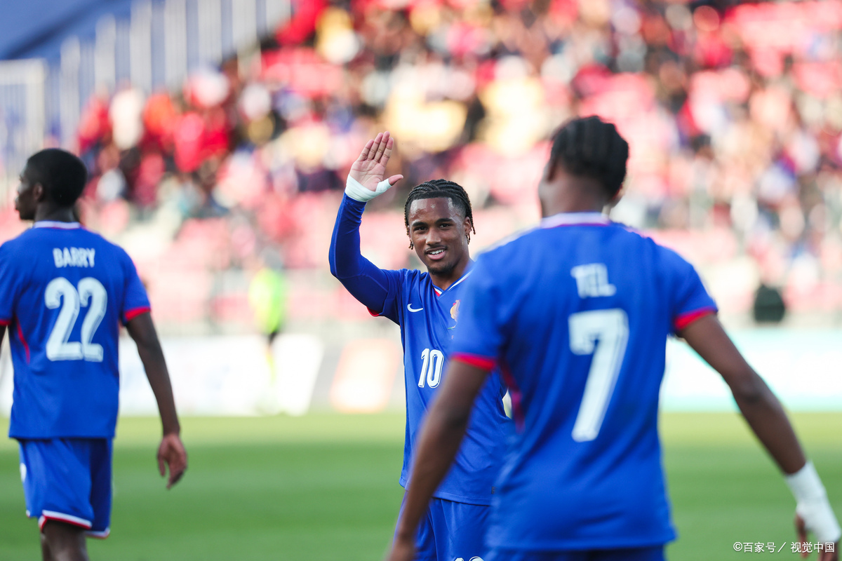 法国队以惊人表现赢得友谊赛