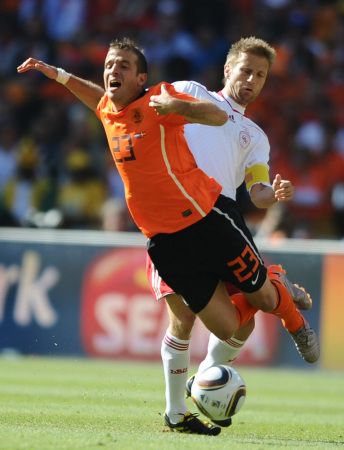 丹麦队力克法国队，辛杜刷新纪录