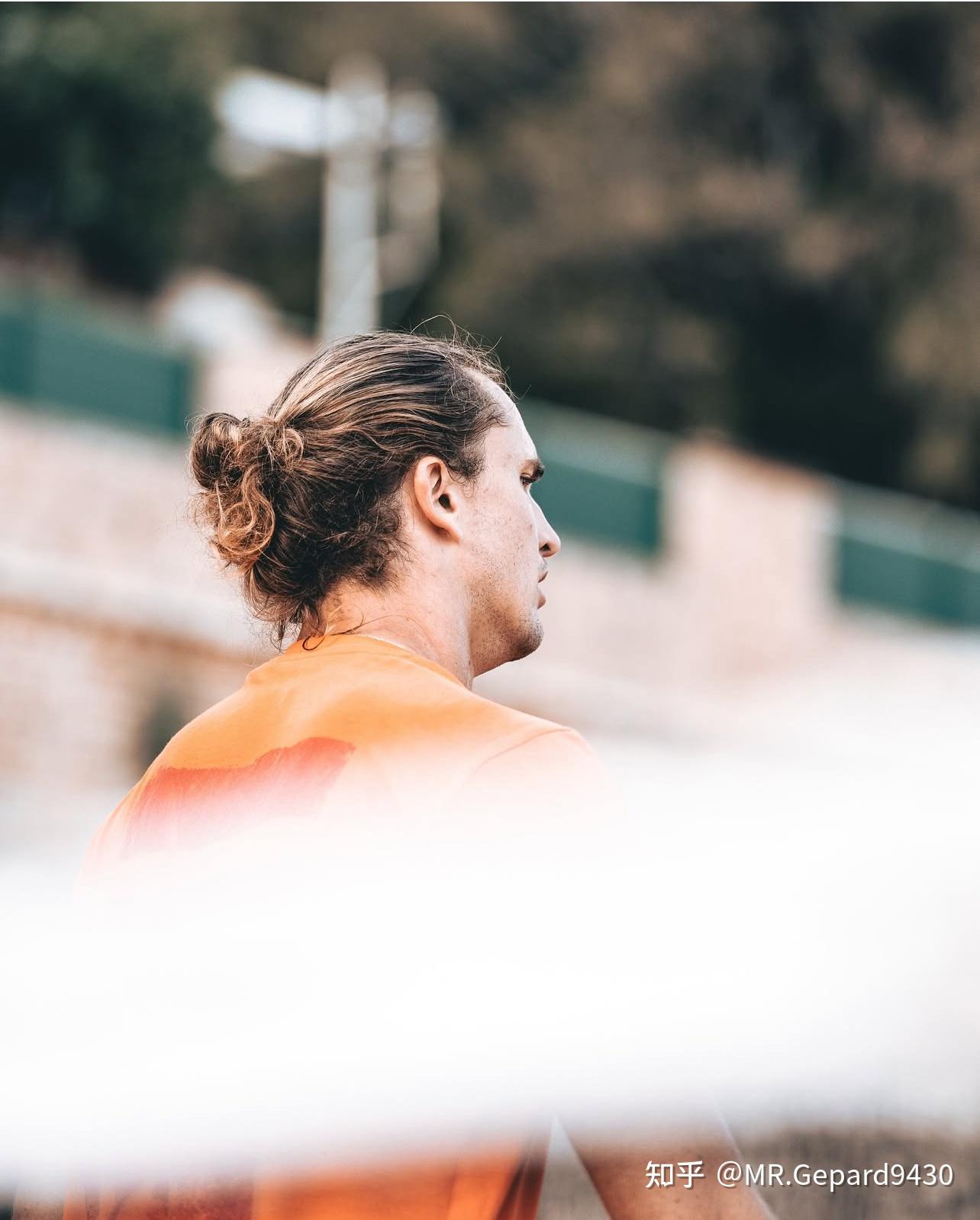 包含蒙特卡洛大师赛鏖战年终总决赛，兹维列夫高光表现的词条