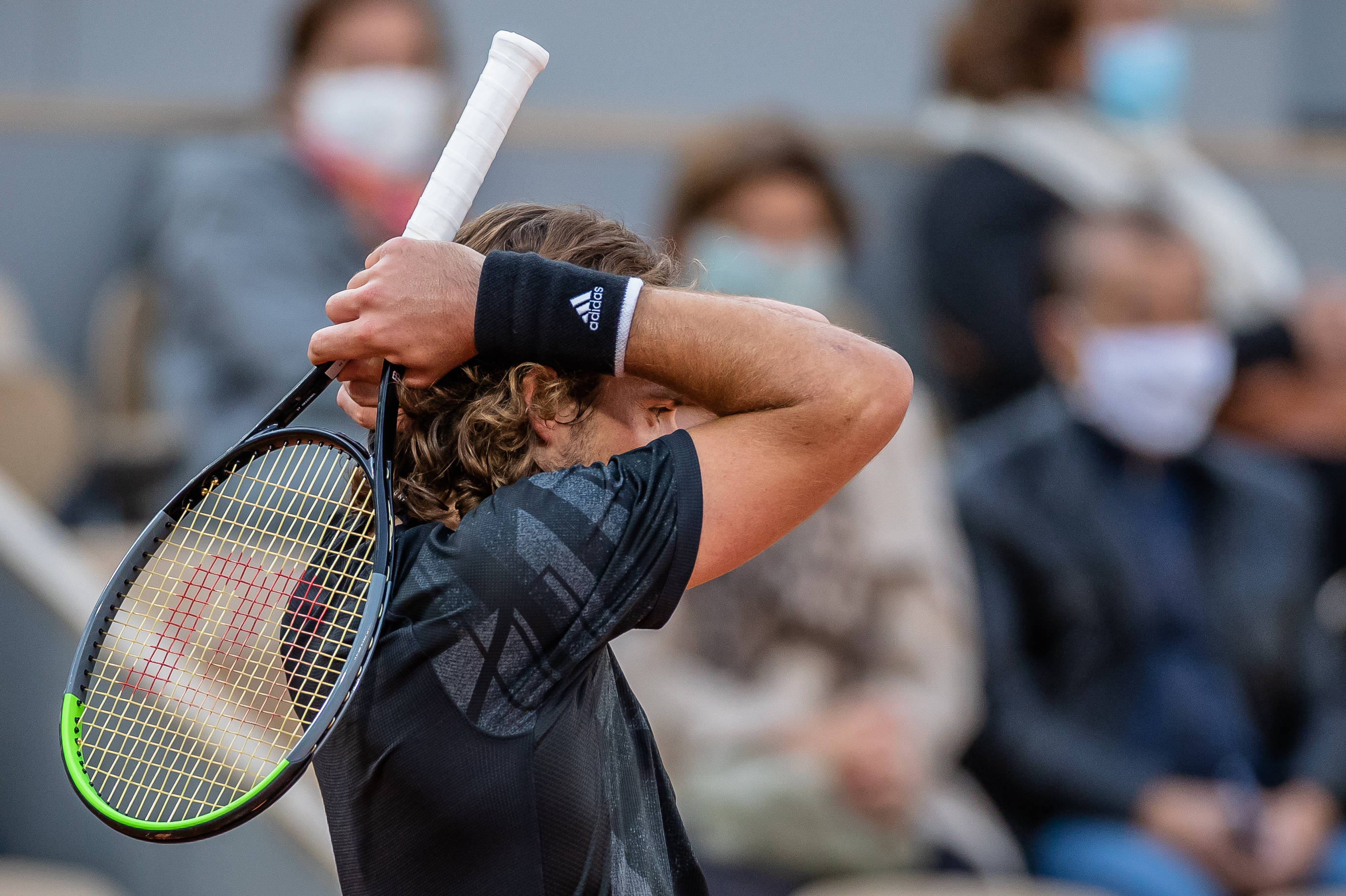 西班牙网球队轻取美国网球队，西西帕斯送出助攻的简单介绍