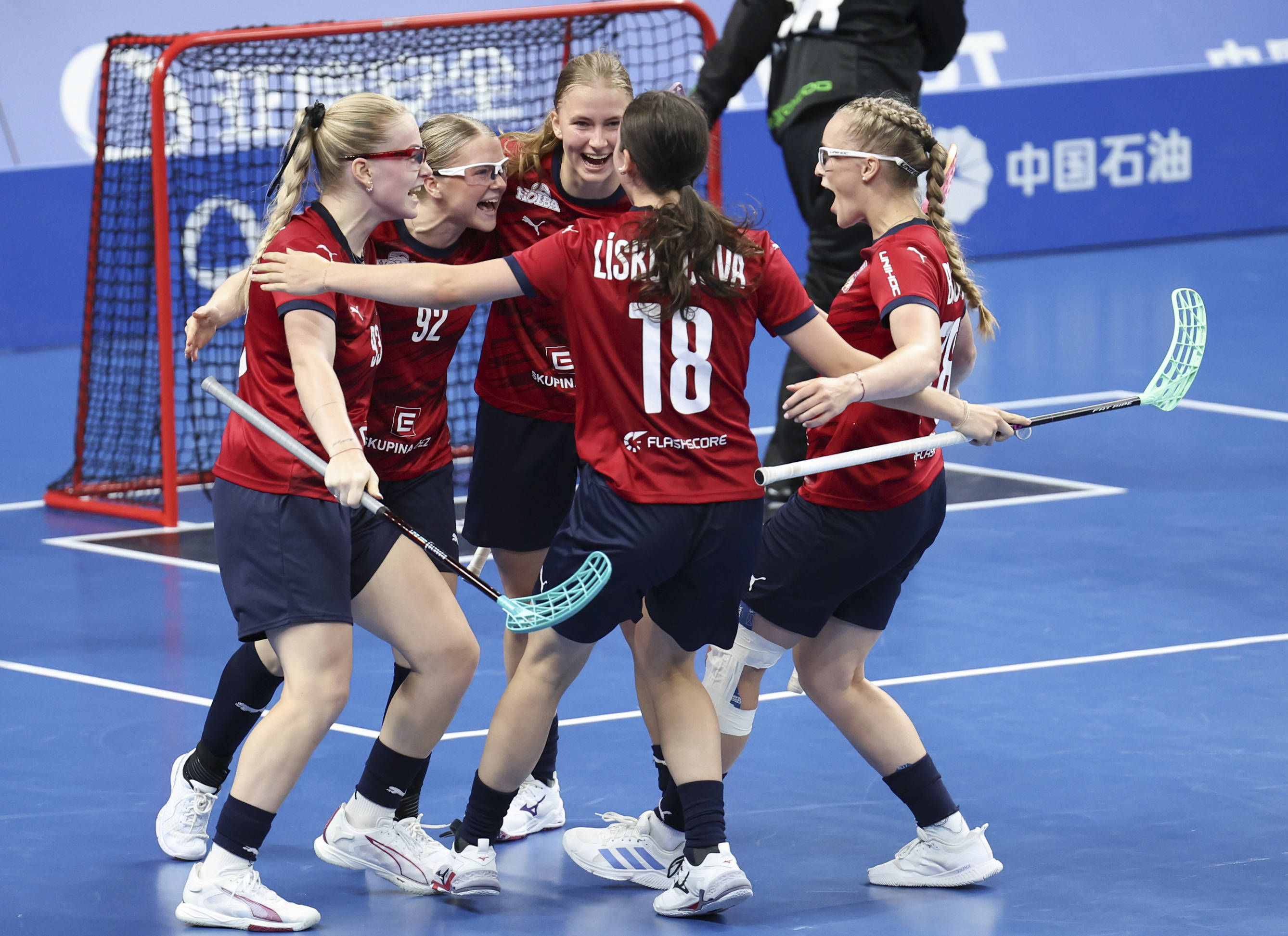 芬兰队在比赛中实现绝地反击,晋级四强 芬兰队在比赛中实现绝地反击,晋级四强