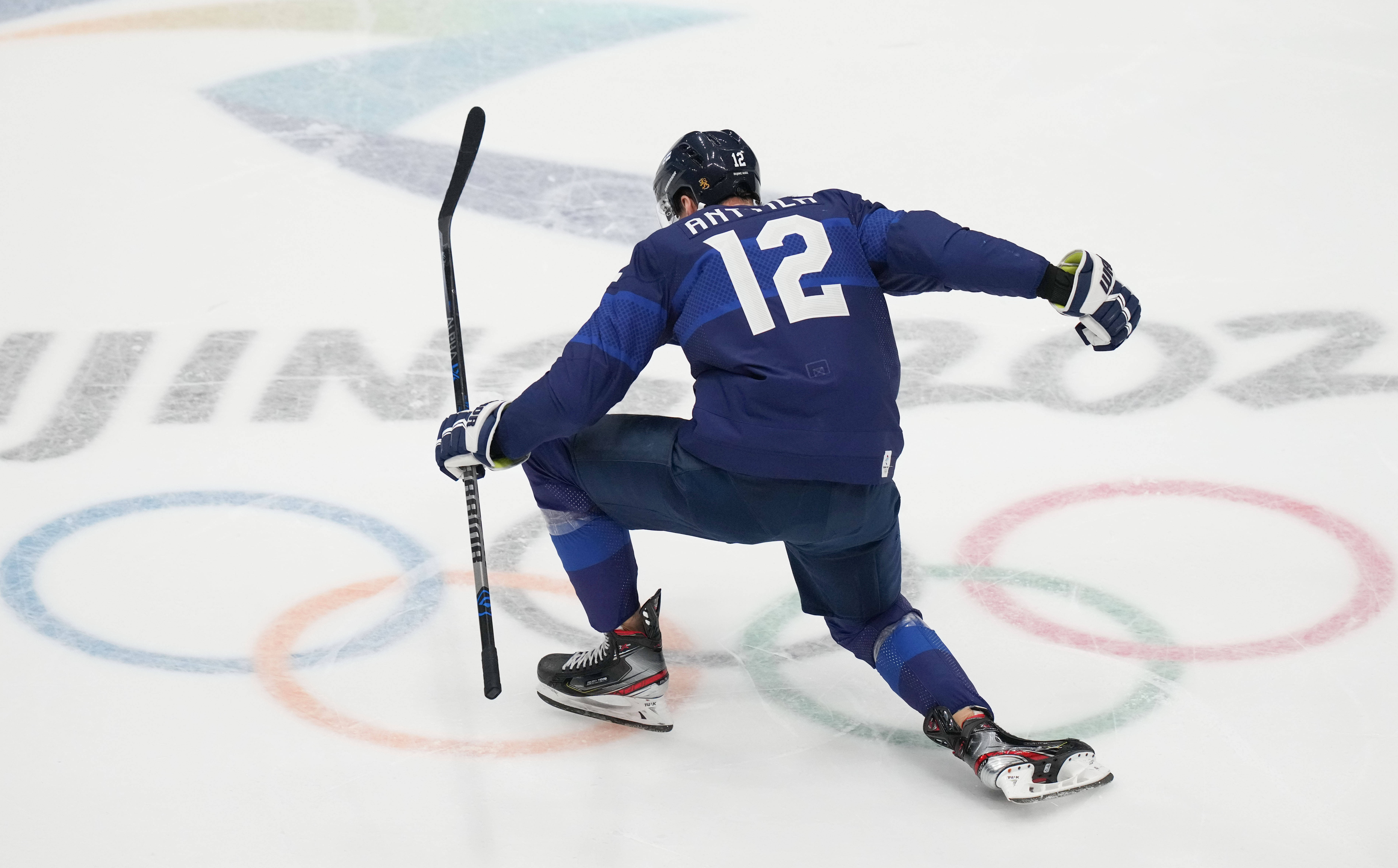 芬兰队在比赛中实现绝地反击,晋级四强 芬兰队在比赛中实现绝地反击,晋级四强