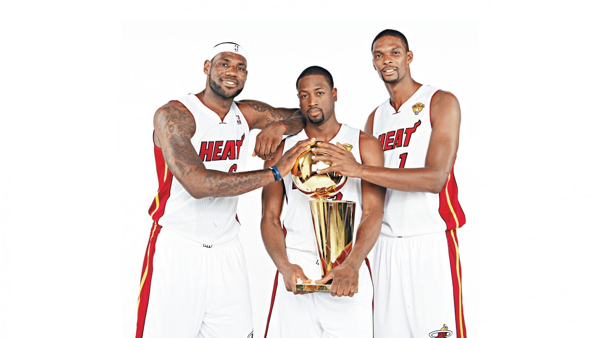 世界杯预选赛焦点战,美加墨三国激战正酣,广东队狂胜广厦队创纪录