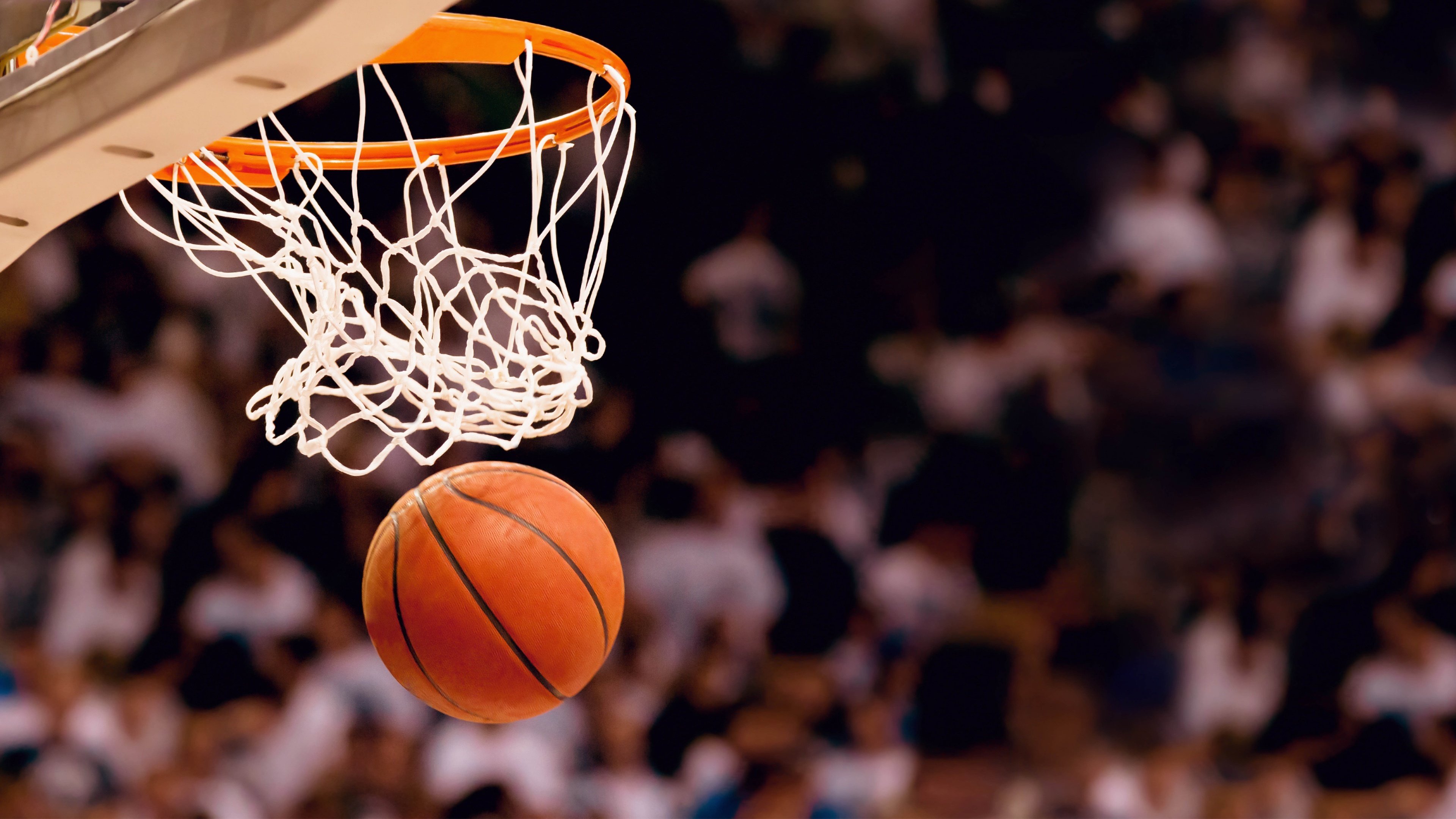 达拉斯的铁幕,洛杉矶的叹息,米切尔一帽封神,独行侠在NBA杯赛制下刺穿紫金宿命